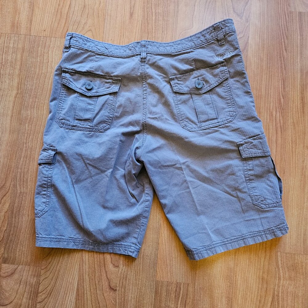 Vans brown striped cargo shorts - gently used size 34 - Picture 4 of 4